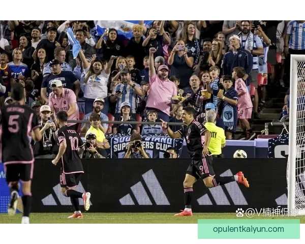 Lautaro 坚持训练展现努力态度，状态回暖令人关注